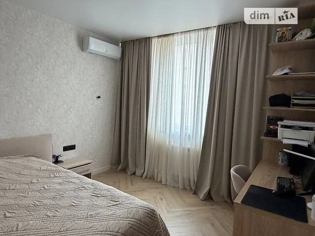Sale of 2-room apartment 84 sq. m. on 8B Borysa Hmyri St., apt. 124