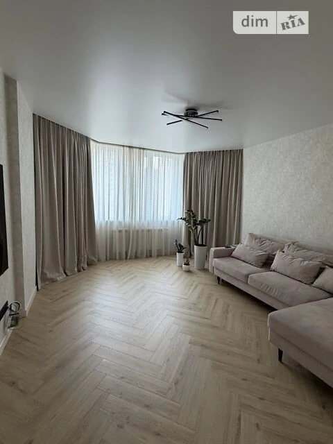 Sale of 2-room apartment 84 sq. m. on 8B Borysa Hmyri St., apt. 124