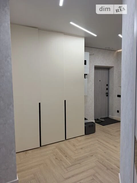 Sale of 2-room apartment 84 sq. m. on 8B Borysa Hmyri St., apt. 124