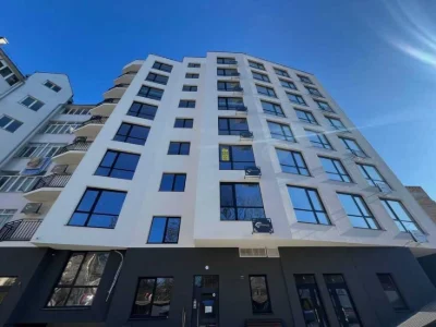 Продаж зданої квартири 52.8 кв. м на вул. Вовчинецька
