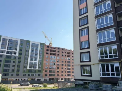 Продаж 2к квартири Виставка