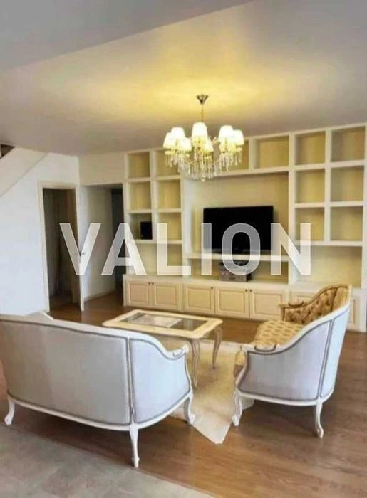 Without %. Selling a two-level apartment 192m2, Zdanovska Street 52/