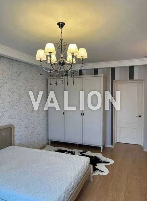 Without %. Selling a two-level apartment 192m2, Zdanovska Street 52/