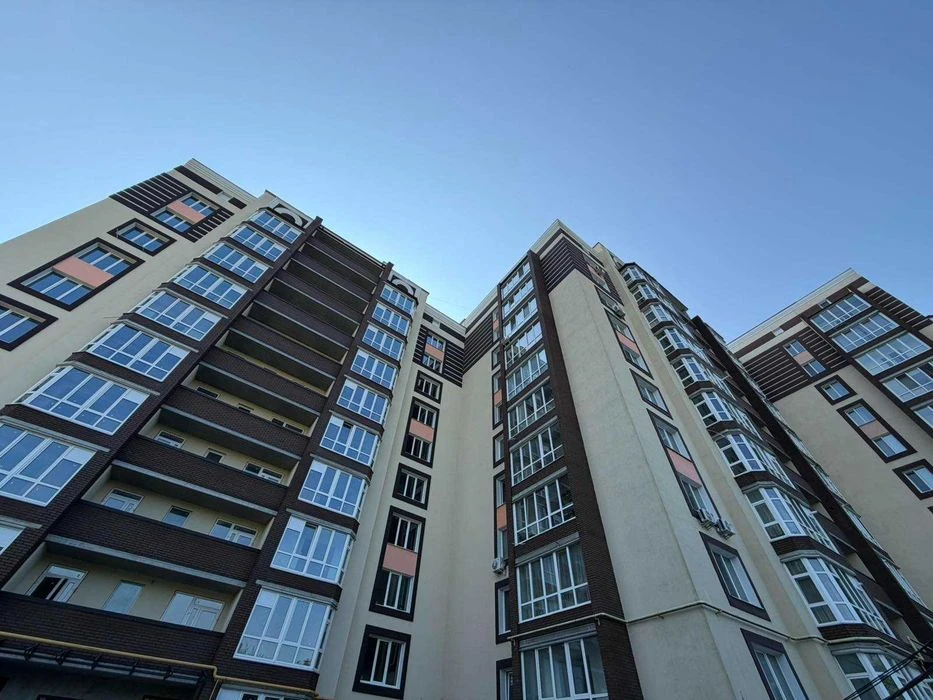 Продаж 2к квартири Виставка
