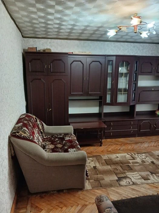 For sale, owner, 1-room apartment near Kholodnaya Gora metro station.