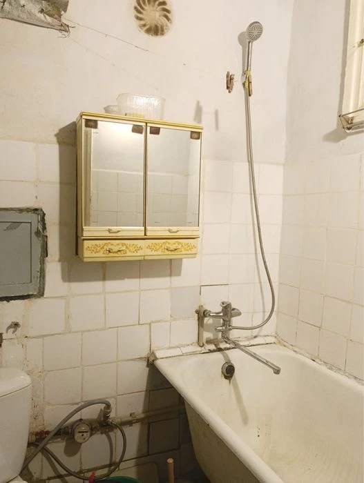 Продаж 2-к кв по вул Республіканській за 13499$