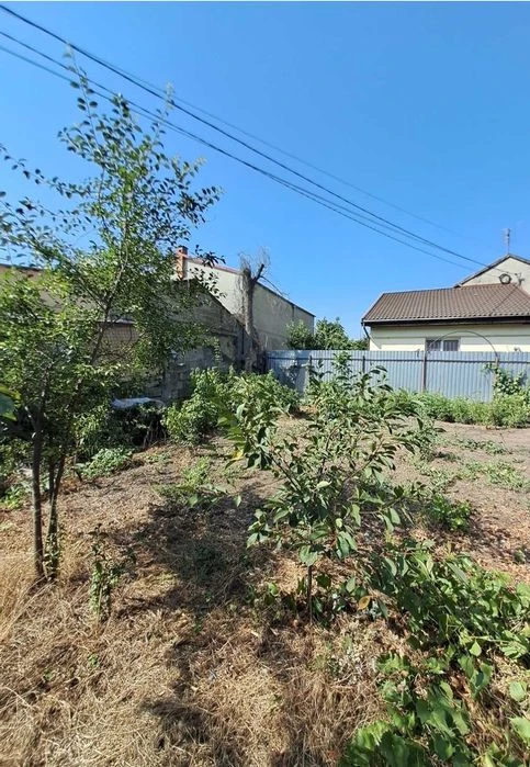Продам правильной формы участок с документами в центре Слобо