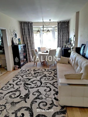 For sale 2-room apartment with renovation in the residential complex Pivdenna Brama, Dn St.