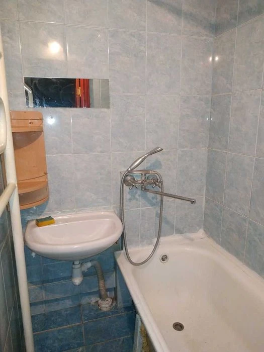 Two-room apartment on Lisovye. Chernihivska metro station. Kyiv, Bratislava