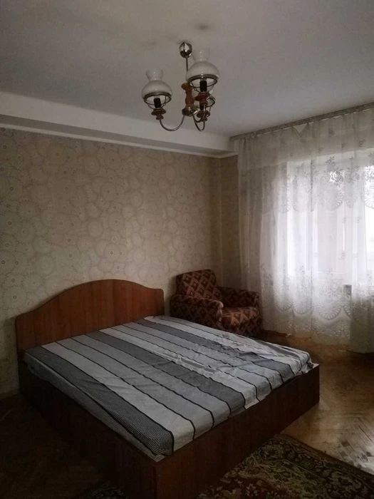 Two-room apartment on Lisovye. Chernihivska metro station. Kyiv, Bratislava