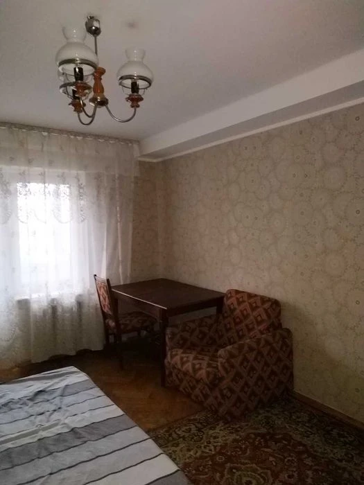 Two-room apartment on Lisovye. Chernihivska metro station. Kyiv, Bratislava