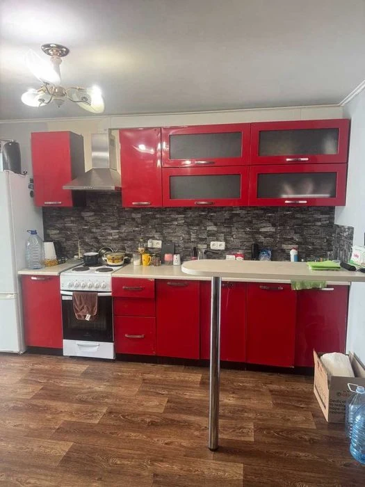Продам 1-комнатную квартиру на Б, Славы, Сокол-2,