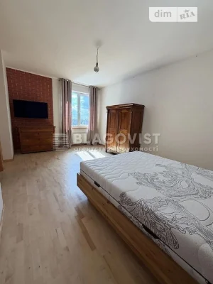 Продаж 2к квартири 64.3 кв. м на вул. Кирило-Мефодіївська 2
