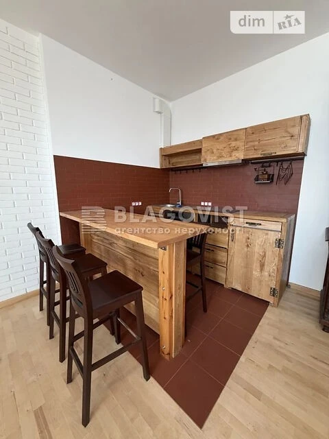 Продаж 2к квартири 64.3 кв. м на вул. Кирило-Мефодіївська 2