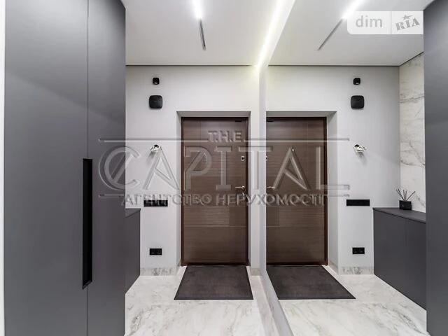 Продаж 2к квартири 78.2 кв. м на просп. Любомира Гузара 11 •