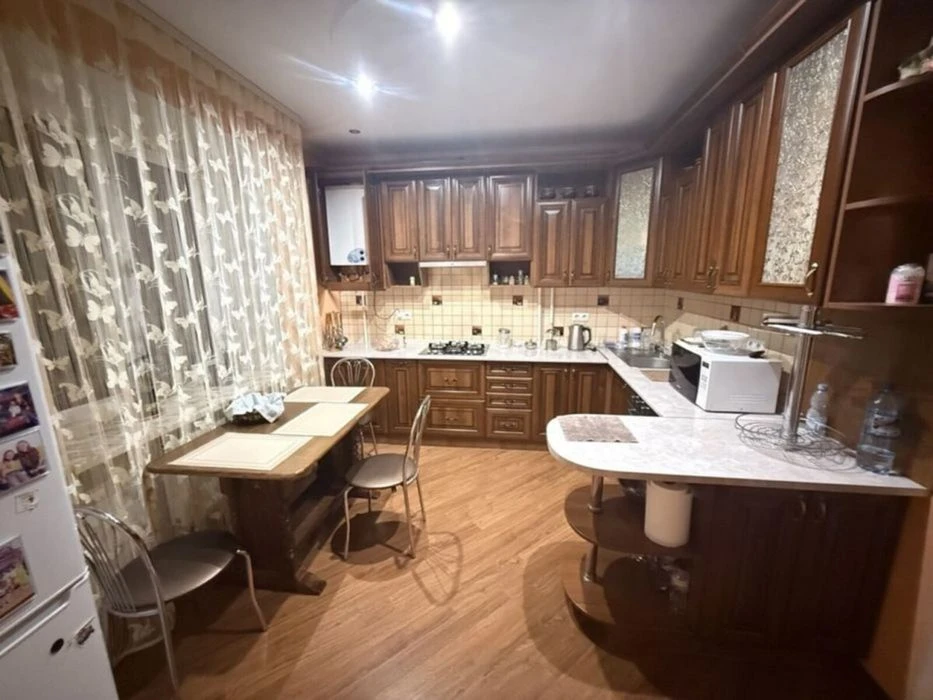 Продам 3к кваотиру з індивідуальним опаленням