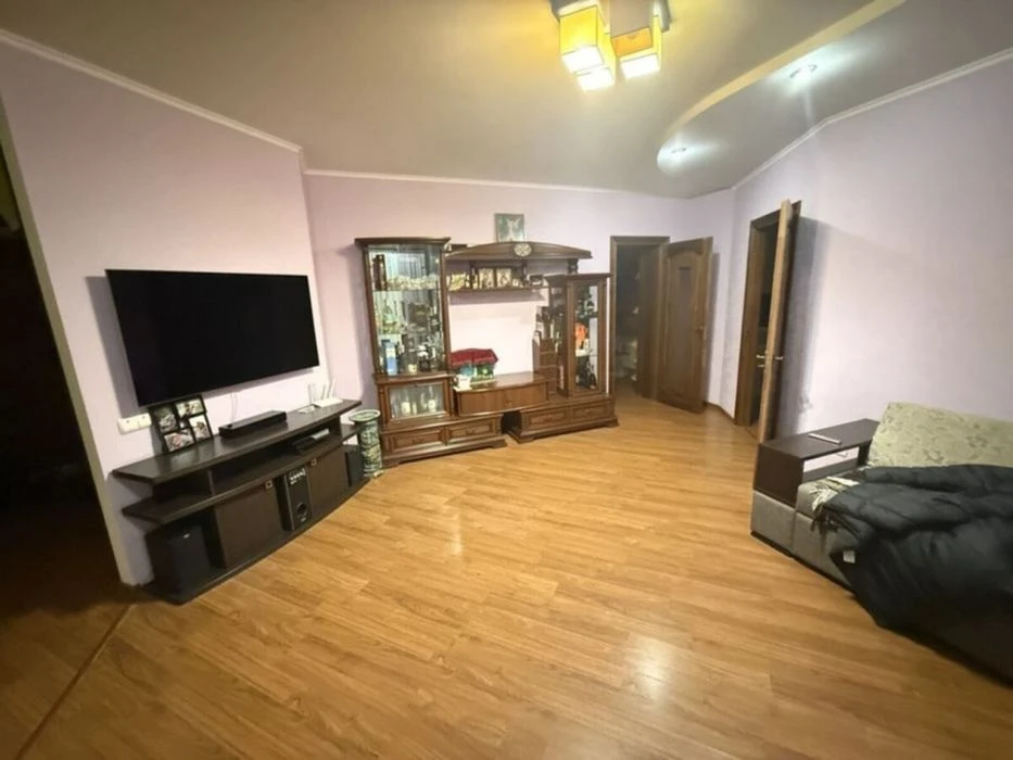 Продам 3к кваотиру з індивідуальним опаленням