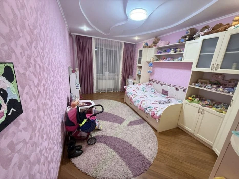 Продам 3к кваотиру з індивідуальним опаленням