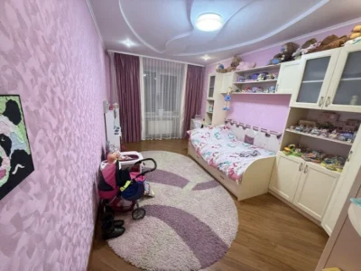 Продам 3к кваотиру з індивідуальним опаленням