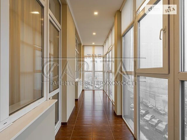 Sale of 3-room apartment 146 sq. m. on Andriy Verkhoglyada St. 20 •