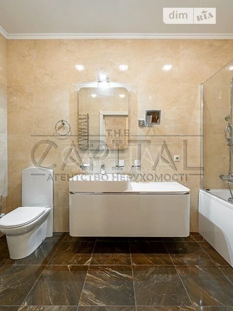 Sale of 3-room apartment 146 sq. m. on Andriy Verkhoglyada St. 20 •