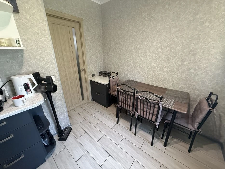 1 к. кв. в центрі можливо під бізнес
