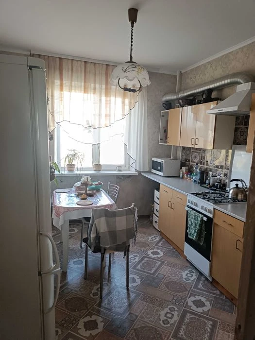 3-room apartment for sale in Khortytskyi district on Ruban Street