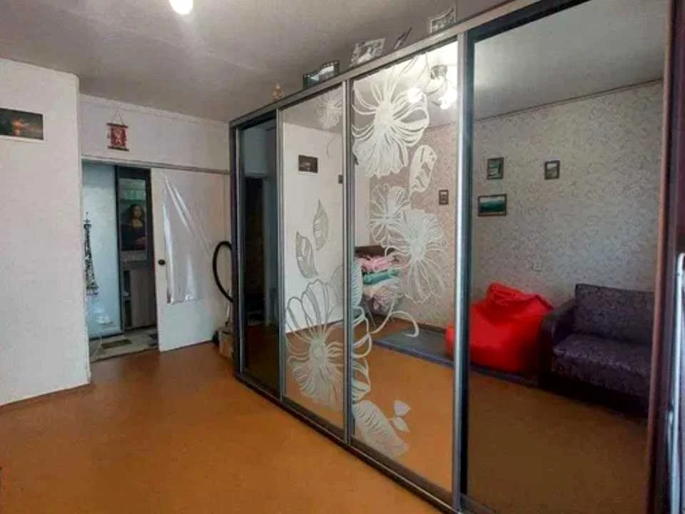 Apartment. Kharkiv, Peremohy Avenue.