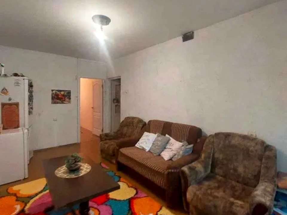 Apartment. Kharkiv, Peremohy Avenue.