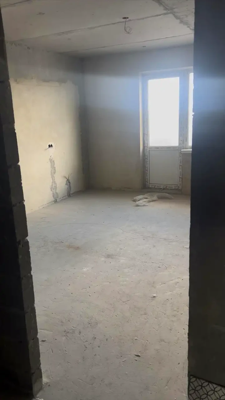 Apartment for sale 2-room. 95.8 m² 10/26 floor.