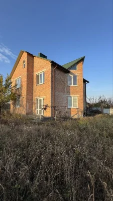 Бдинок з ремонтом в районі Дубово