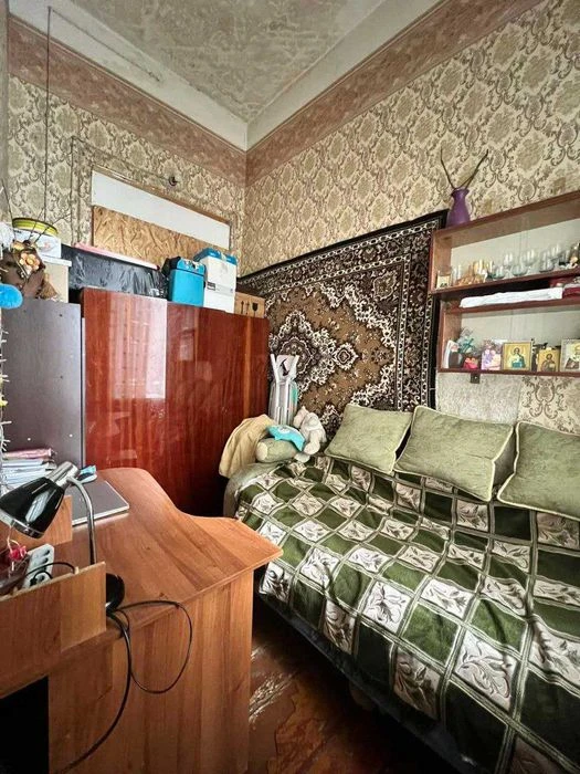 продам коммунальную квартиру, центр, 2 комнаты