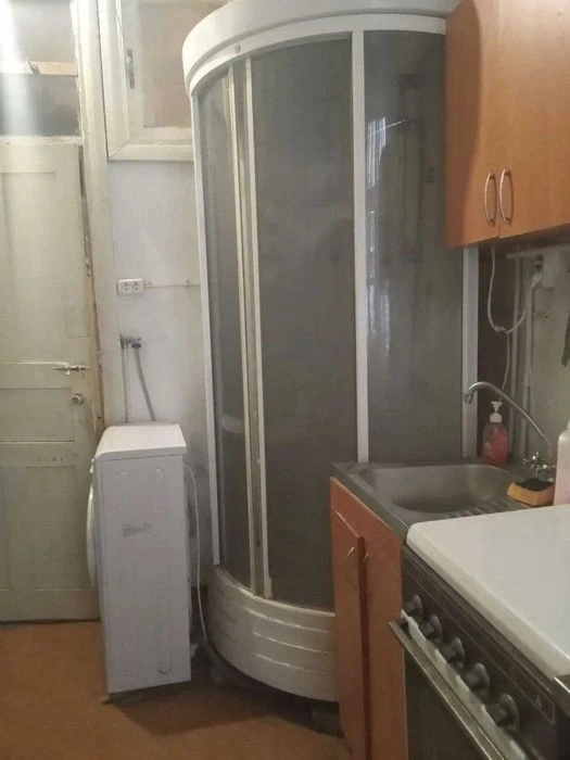 продам коммунальную квартиру, центр, 2 комнаты