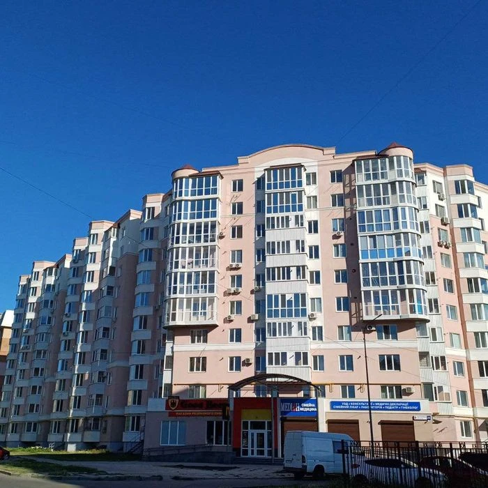 Продам 3-х кімнатну квартиру на Леваді.Власник.