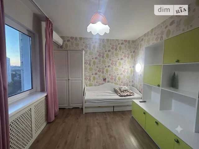 For sale 2-room apartment 73.1 sq. m. on Urlivska Street 30 • ID 3457