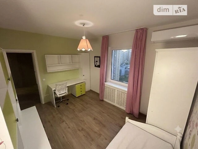 For sale 2-room apartment 73.1 sq. m. on Urlivska Street 30 • ID 3457