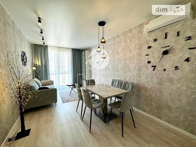 Продаж 2к квартири 62 кв. м на вул. Михайла Максимовича 23А
