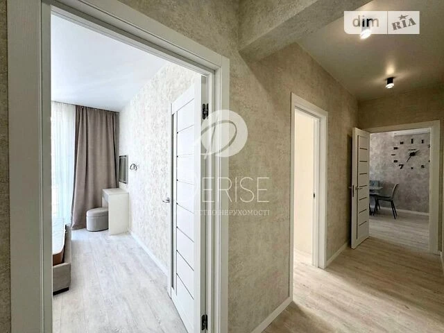 Продаж 2к квартири 62 кв. м на вул. Михайла Максимовича 23А