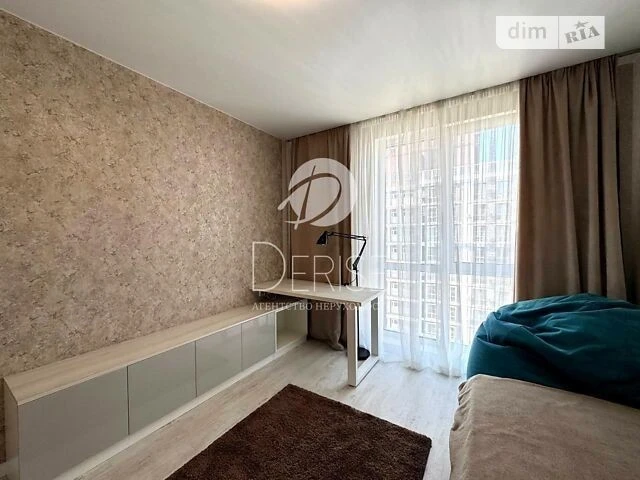 Продаж 2к квартири 62 кв. м на вул. Михайла Максимовича 23А