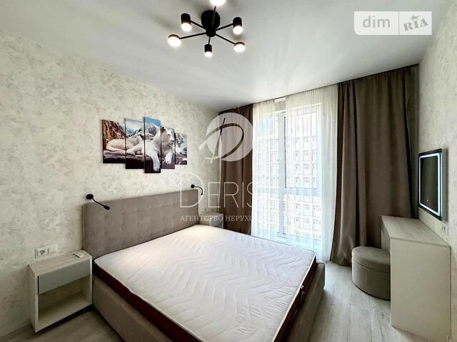 Продаж 2к квартири 62 кв. м на вул. Михайла Максимовича 23А