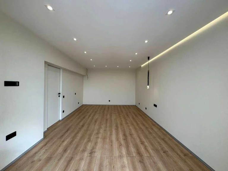 Apartment. Ivano-Frankivsk, Knyahynyn St., (Building 10)