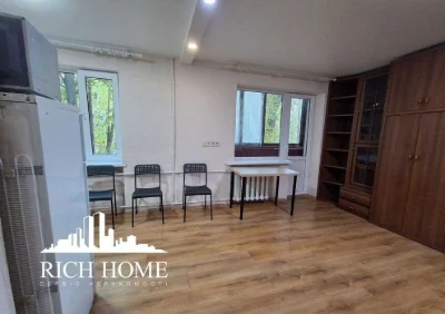 Продаж 1 кімнатної квартири-студії 35 м2, біля метро Дорогож