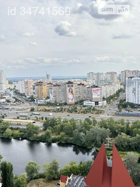 Продаж 3к квартири 126 кв. м на вул. Срібнокільська 12, кв.