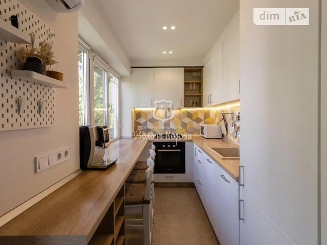 For sale 2-room apartment 44.5 sq. m. on Darnytskyi Blvd. 9 • ID 3469