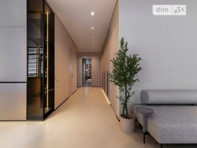 Sale of 2-room apartment 105 sq. m on Andriy Verkhoglyada St. 17V •