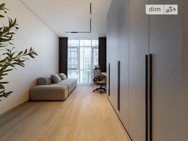 Sale of 2-room apartment 105 sq. m on Andriy Verkhoglyada St. 17V •