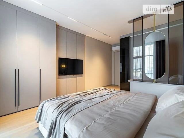 Sale of 2-room apartment 105 sq. m on Andriy Verkhoglyada St. 17V •