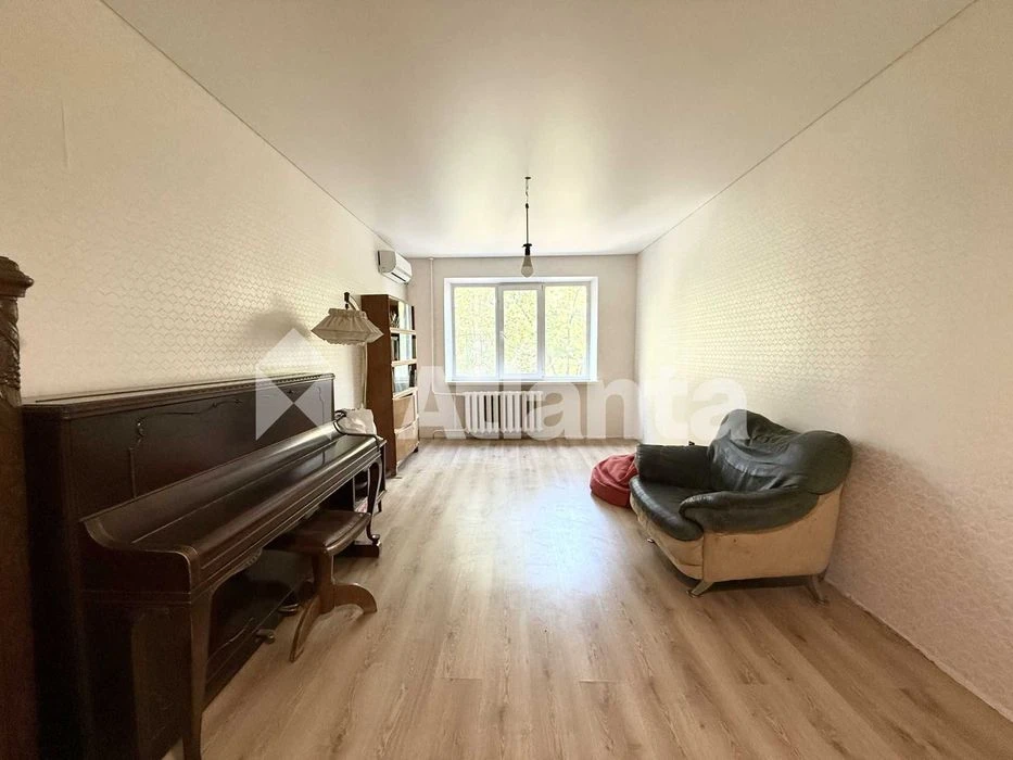 Продам 5-комнатную квартиру на Таирова, ул. Королева