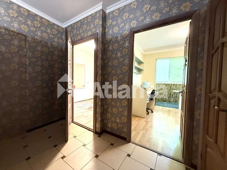 Продам 5-комнатную квартиру на Таирова, ул. Королева