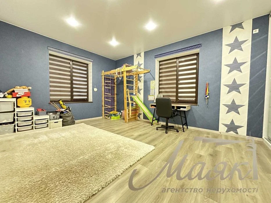 Продаж 2-поверхового будинку, Дніпровський район